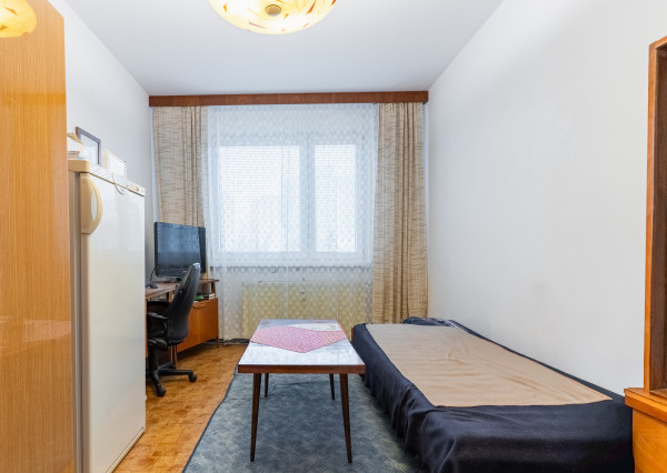 NA PREDAJ 3 - izb. byt s loggiou,70 m2, ČORDÁKOVA ul., - KVP