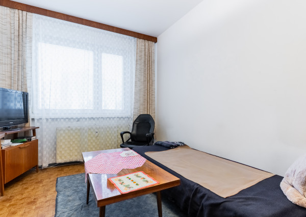 NA PREDAJ 3 - izb. byt s loggiou,70 m2, ČORDÁKOVA ul., - KVP