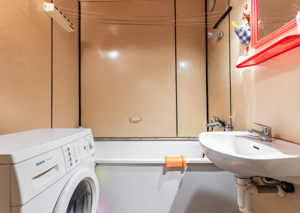 NA PREDAJ 3 - izb. byt s loggiou,70 m2, ČORDÁKOVA ul., - KVP