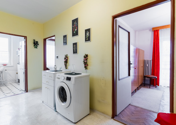 PRENÁJOM 3 izb. byt, loggia, KUZMÁNYHO ul., KE - STARÉ MESTO