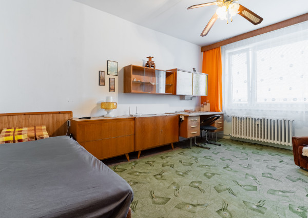 PRENÁJOM 3 izb. byt, loggia, KUZMÁNYHO ul., KE - STARÉ MESTO