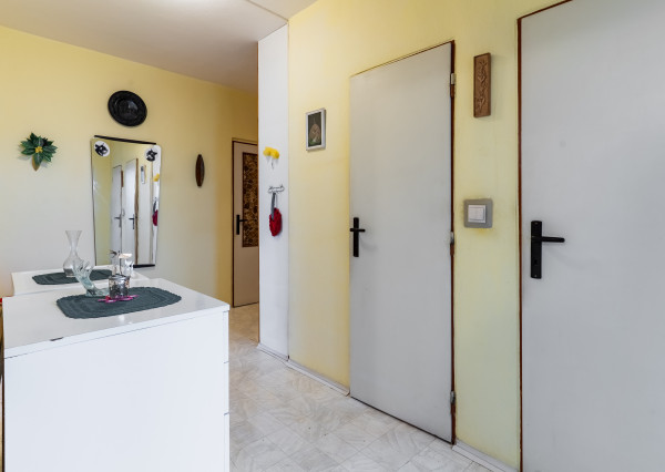 PRENÁJOM 3 izb. byt, loggia, KUZMÁNYHO ul., KE - STARÉ MESTO