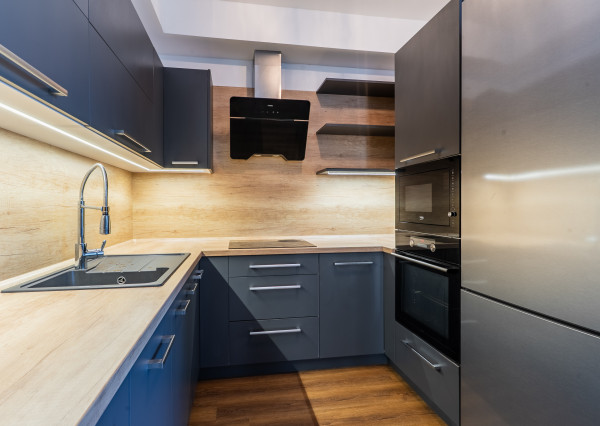 3 izb. BYT v novostavbe 2x balkón a garážové parkovacie miesto