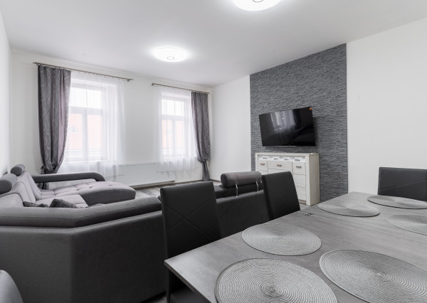 Luxusný veľkometrážny 2-izbový byt (85m2) - Mäsiarska ul.