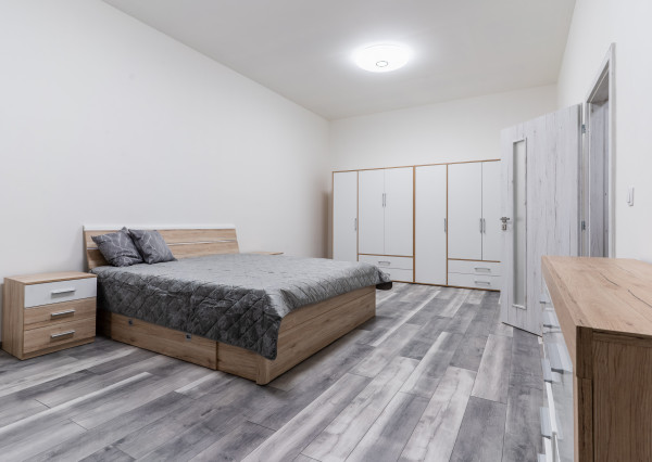 Luxusný veľkometrážny 2-izbový byt (85m2) - Mäsiarska ul.