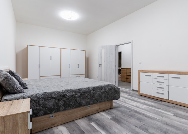 Luxusný veľkometrážny 2-izbový byt (85m2) - Mäsiarska ul.