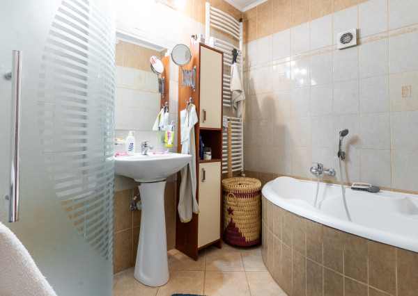 Zrekonštruovaný gazdovský dom, pozemok 1360m2, Méra-Maďarsko