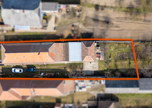 Zrekonštruovaný gazdovský dom, pozemok 1360m2, Méra-Maďarsko