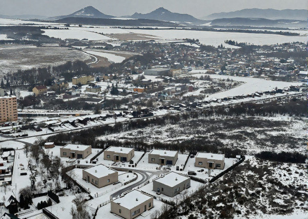 INVESTIČNÝ POZEMOK NA IBV NA PREDAJ – SABINOV (8 679 m²)