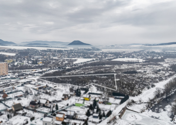 INVESTIČNÝ POZEMOK NA IBV NA PREDAJ – SABINOV (8 679 m²)