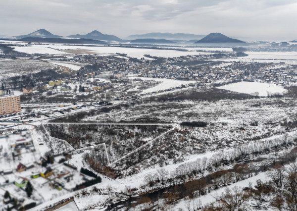 INVESTIČNÝ POZEMOK NA IBV NA PREDAJ – SABINOV (8 679 m²)