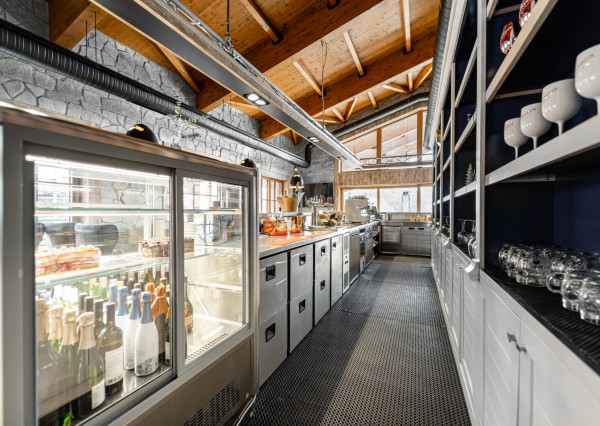 INVESTIČNÁ PRÍLEŽITOSŤ: Odstúpenie kaviarne s najkrajšou terasou na Donovaloch