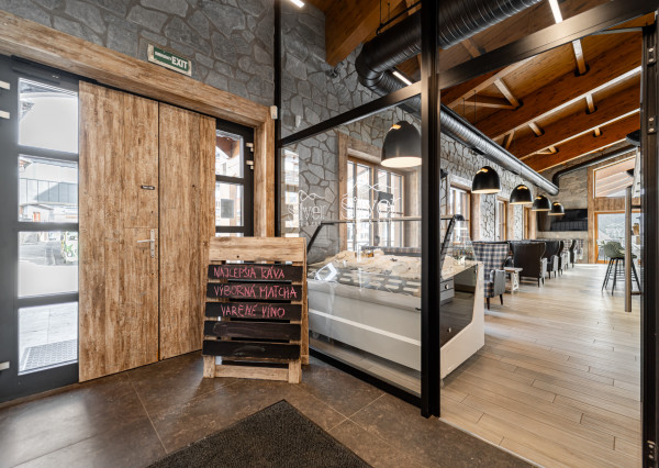 INVESTIČNÁ PRÍLEŽITOSŤ: Odstúpenie kaviarne s najkrajšou terasou na Donovaloch