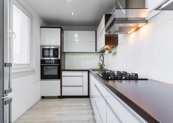 NA PREDAJ: Priestranný 3-izbový byt s loggiou v TOP lokalite, KE – Sever