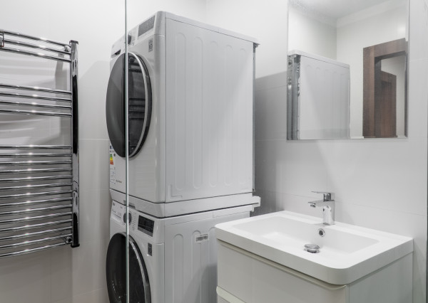 NA PREDAJ: Priestranný 3-izbový byt s loggiou v TOP lokalite, KE – Sever