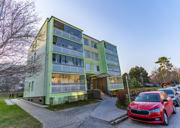 NA PRENÁJOM 1,5 - izbový BYT s loggiou Kežmarská ul. Košice