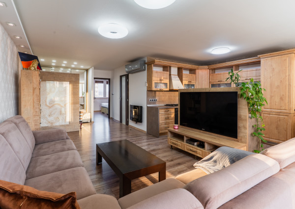 Priestranný 2,5 izb. BYT s loggiou Trieda SNP v Košiciach