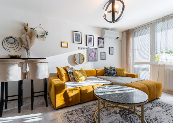 NA PREDAJ 1,5-izbový byt s loggiou s panoramatickým výhľadom na mesto