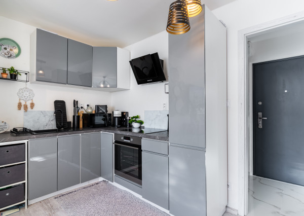 NA PREDAJ 1,5-izbový byt s loggiou s panoramatickým výhľadom na mesto