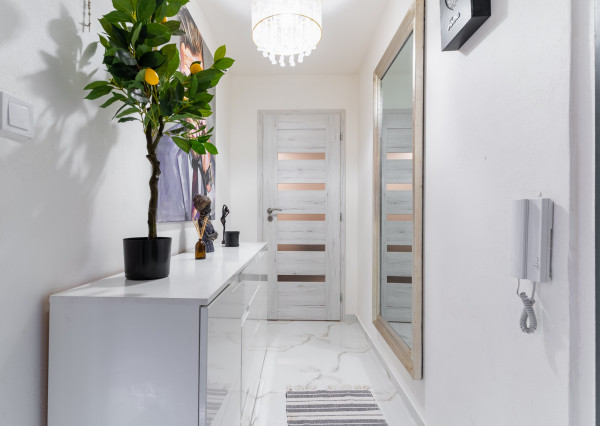 NA PREDAJ 1,5-izbový byt s loggiou s panoramatickým výhľadom na mesto