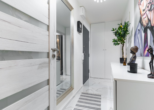 NA PREDAJ 1,5-izbový byt s loggiou s panoramatickým výhľadom na mesto