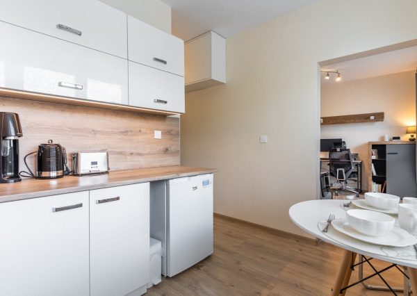 NA PREDAJ INVESTIČNÝ 1 izb. byt s loggiou, POVAŽSKÁ ul. KE - Terasa