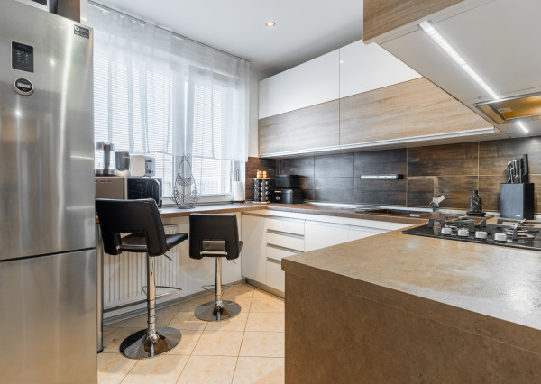 NA PREDAJ: 2-izbový byt s loggiou, Húskova ul., Košice - KVP