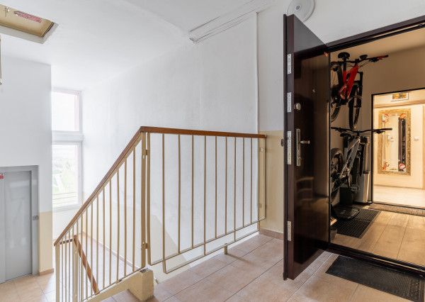 NA PREDAJ: 2-izbový byt s loggiou, Húskova ul., Košice - KVP