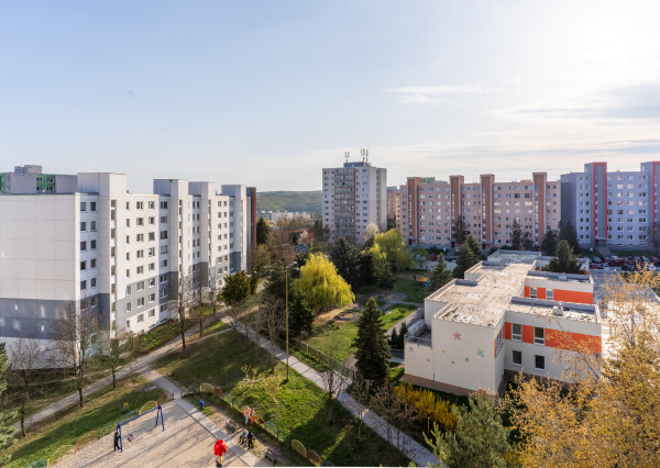 NA PREDAJ: 2-izbový byt s loggiou, Húskova ul., Košice - KVP