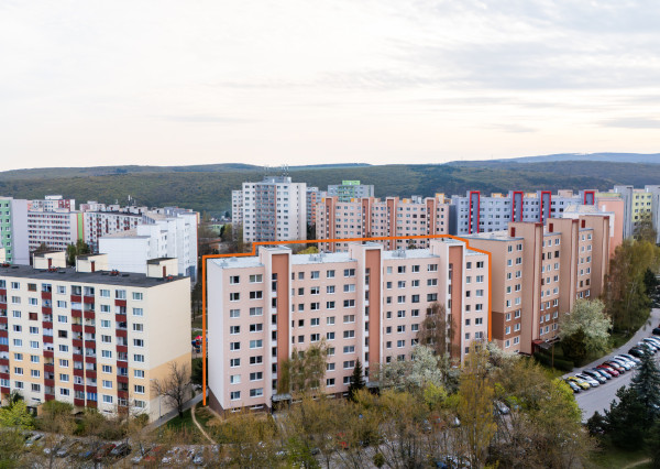 NA PREDAJ: 2-izbový byt s loggiou, Húskova ul., Košice - KVP