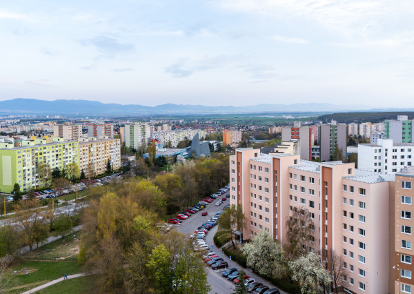 NA PREDAJ: 2-izbový byt s loggiou, Húskova ul., Košice - KVP