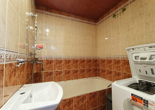 PRENÁJOM 2. iz. byt, loggia, MIKOVÍNIHO ul., Košice - Terasa