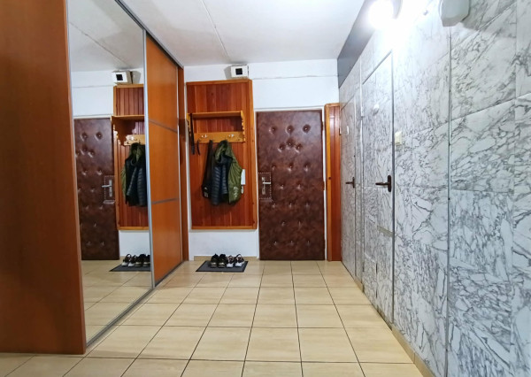 PRENÁJOM 2. iz. byt, loggia, MIKOVÍNIHO ul., Košice - Terasa