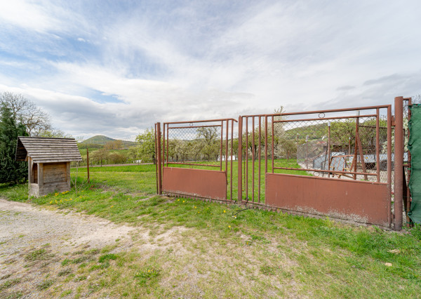 Stavebný pozemok - 2 693 m² - v obci Bunetice