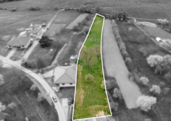 Stavebný pozemok - 2 693 m² - v obci Bunetice