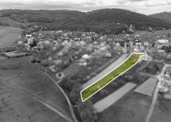 Stavebný pozemok - 2 693 m² - v obci Bunetice