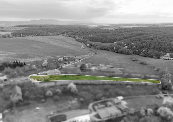 Stavebný pozemok - 2 693 m² - v obci Bunetice