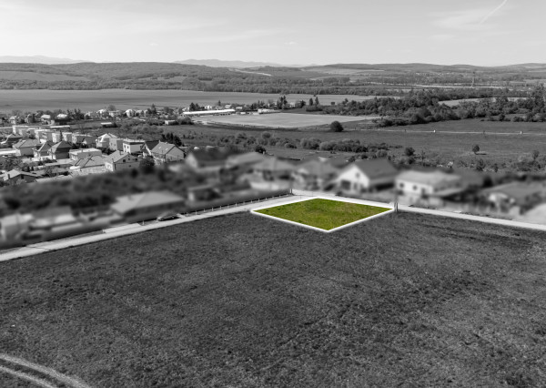 Stavebný pozemok v obci Ďurkov (KE – okolie) 511 m²