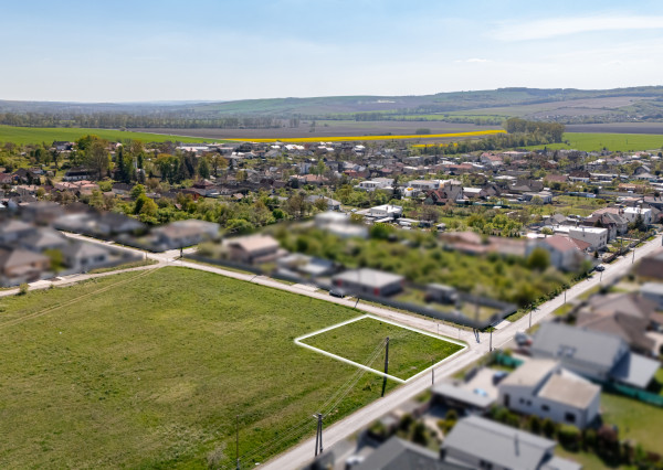 Stavebný pozemok v obci Ďurkov (KE – okolie) 511 m²