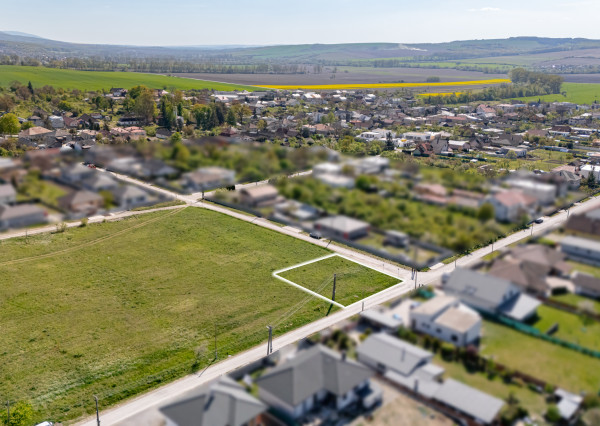 Stavebný pozemok v obci Ďurkov (KE – okolie) 511 m²