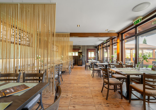 Ziskový Gastro areál v osobnom vlastníctve s pozemkom 1721 m² (Košice)