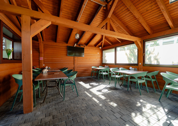 Ziskový Gastro areál v osobnom vlastníctve s pozemkom 1721 m² (Košice)