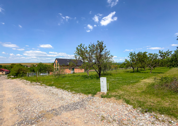Stavebný pozemok 1081 m² v obci Rozhanovce (KE – okolie)