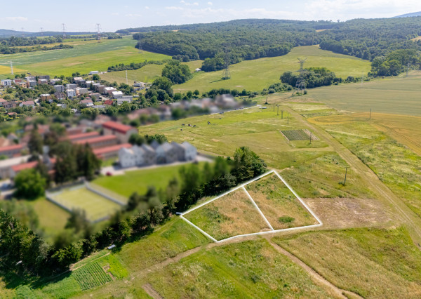 NA PREDAJ Pozemok určený pre IBV v obci Lemešany (1 677 m²)