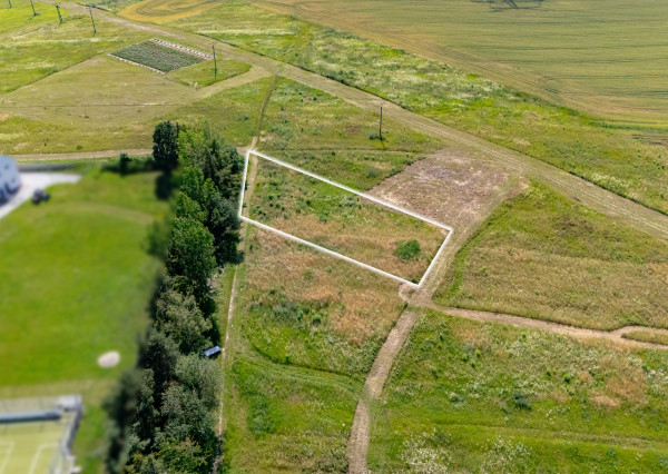 NA PREDAJ Pozemok určený pre IBV v obci Lemešany (838 m²)