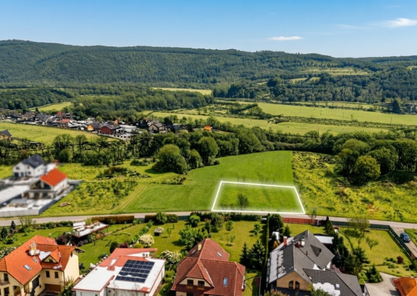 INVESTIČNÁ PRÍLEŽITOSŤ: Pozemok pre občiansku vybavenosť - 1033 m² – v obci Sokoľ