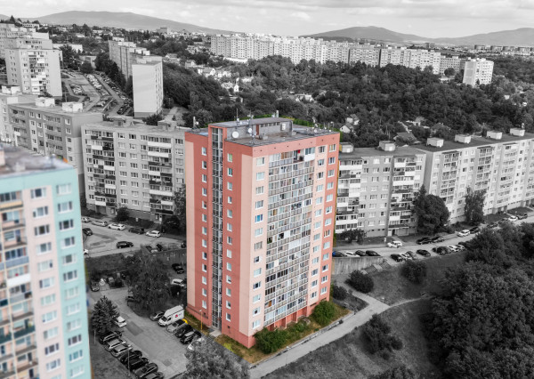 NA PREDAJ - 3 izb. byt (66m2) s 2x loggiou, BIELOCERKEVSKÁ ul.,KE - Furča