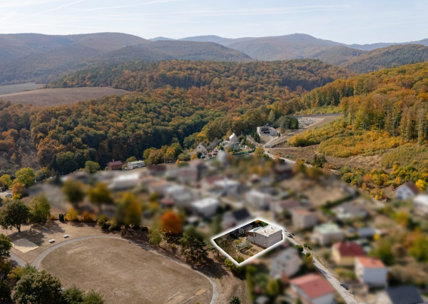 5-izbový rodinný dom s wellness domčekom, garážou, terasou a pozemkom 672 m² v obci Kysak (KE – okolie)
