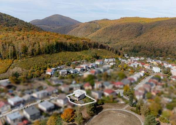 5-izbový rodinný dom s wellness domčekom, garážou, terasou a pozemkom 672 m² v obci Kysak (KE – okolie)