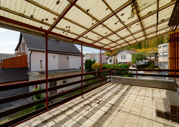 5-izbový rodinný dom s wellness domčekom, garážou, terasou a pozemkom 672 m² v obci Kysak (KE – okolie)